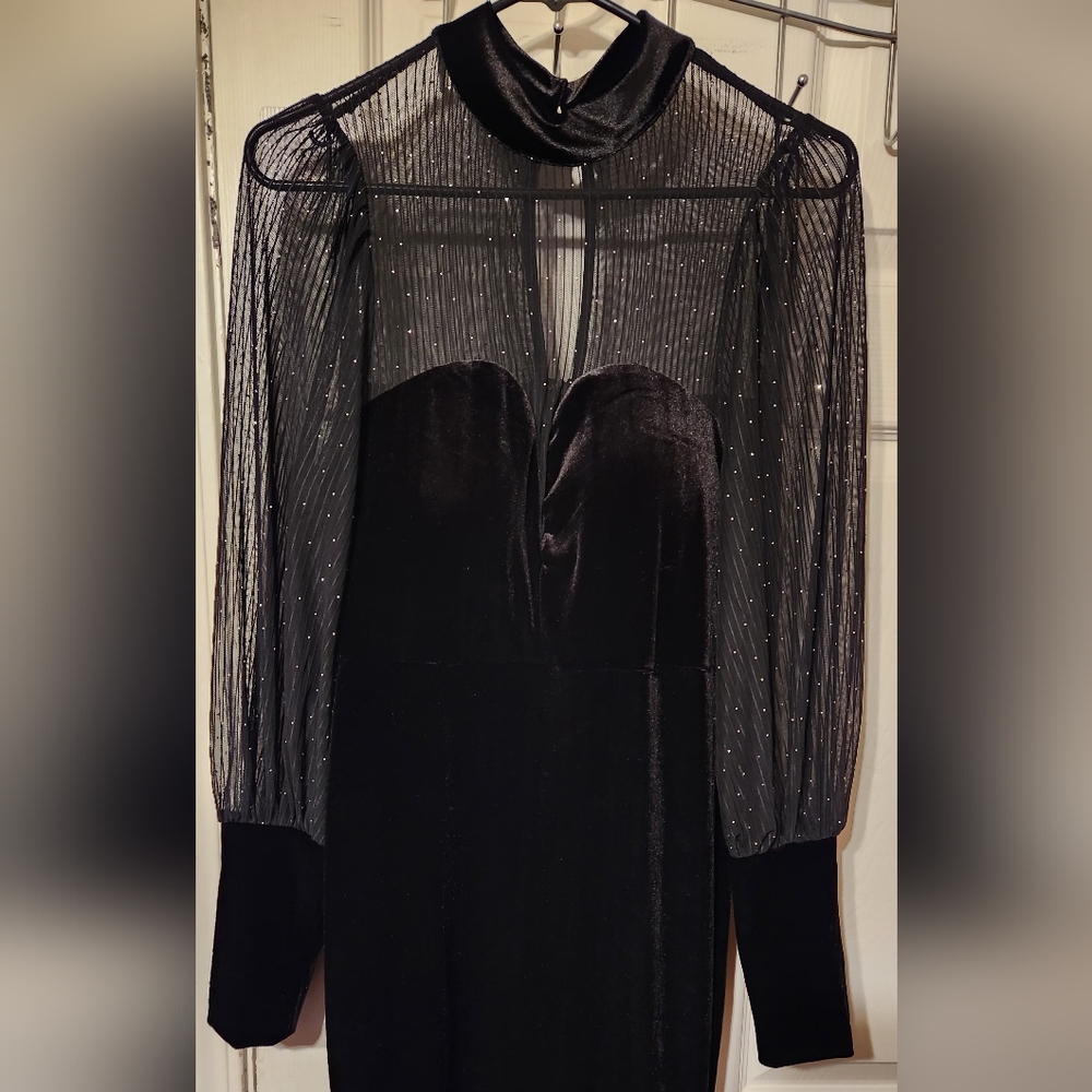 Elegant Black Evening Gown | Sz L - Picture 3 of 8
